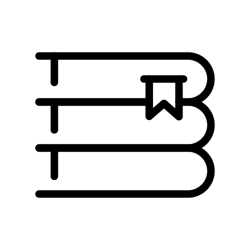 ثلاثة كتب مكدّسة