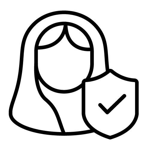امرأة مع درع